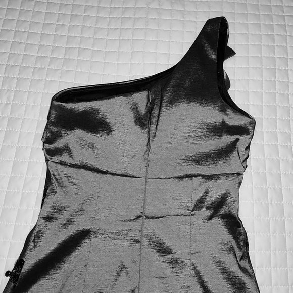 Cachè one shoulder Cocktail Dress - Picture 3 of 3